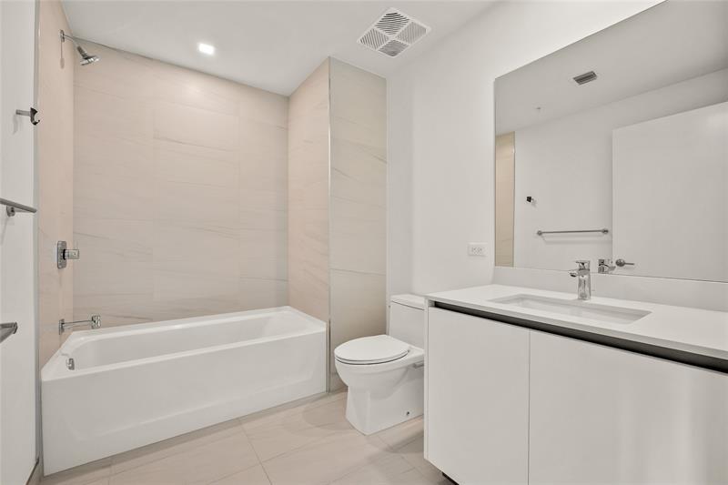 Image 25 of 64 For 900 Ocean Blvd.  1604