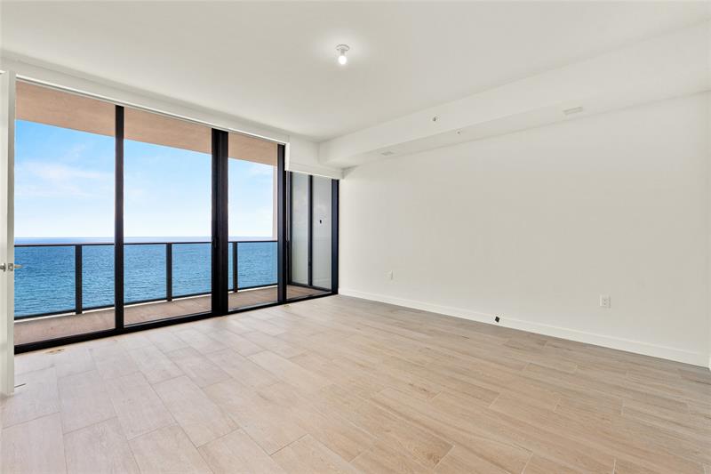 Image 6 of 64 For 900 Ocean Blvd.  1604
