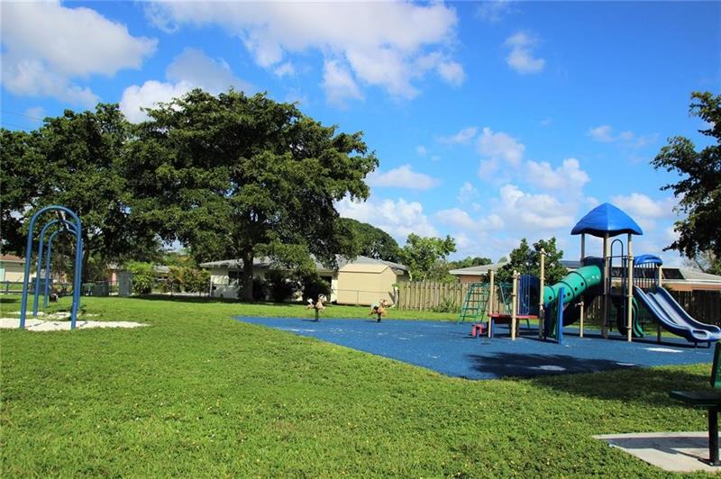 Image 60 of 61 For 7904 74th Ter