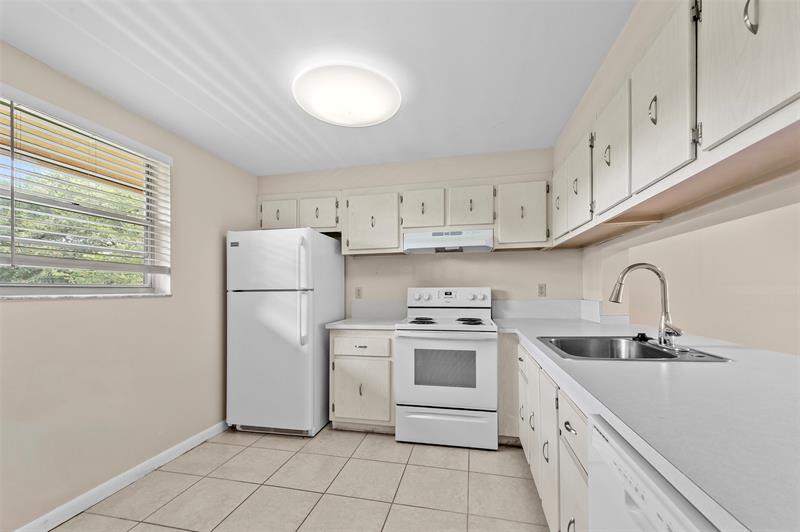 Details for 7173 Orange Dr  217b, Davie, FL 33314