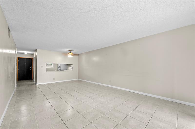 Image 11 of 26 For 7173 Orange Dr  217b