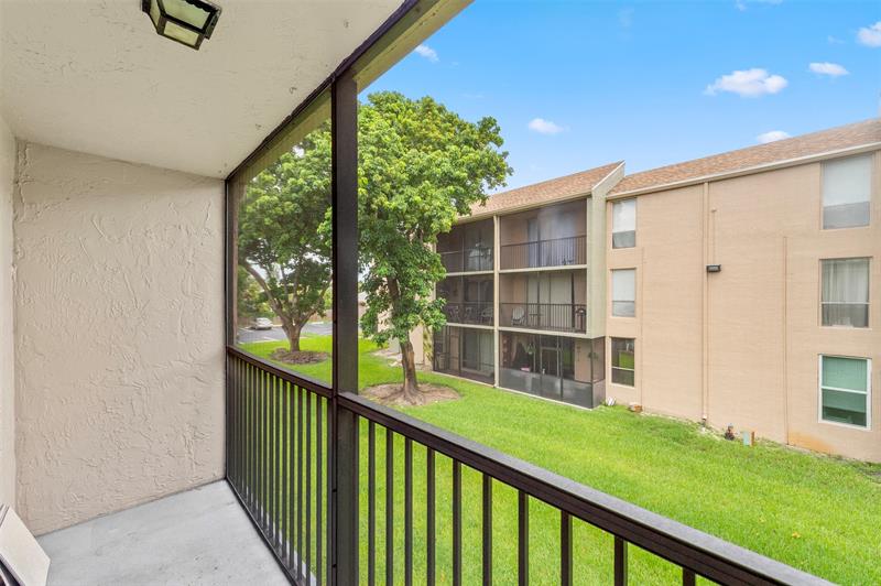 Image 14 of 26 For 7173 Orange Dr  217b