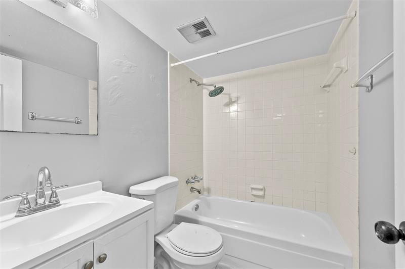 Image 16 of 26 For 7173 Orange Dr  217b