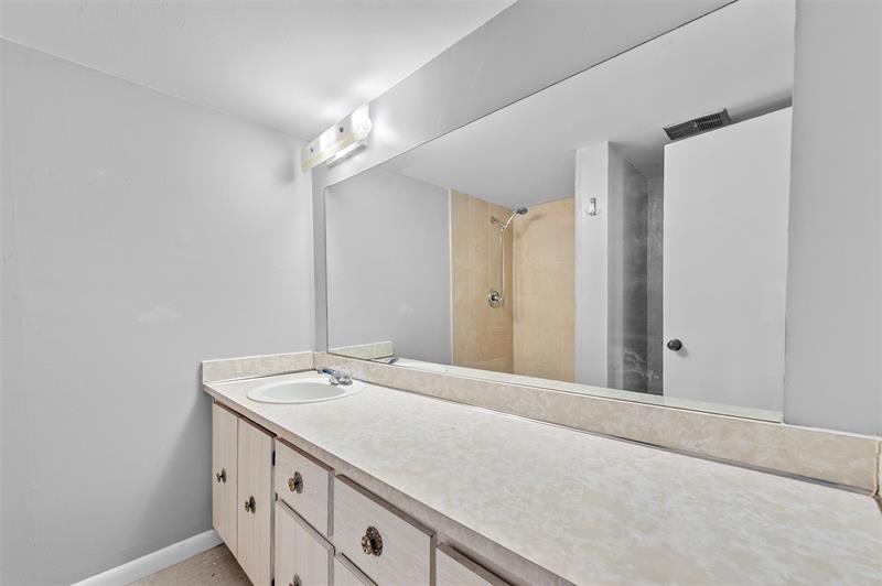 Image 24 of 26 For 7173 Orange Dr  217b