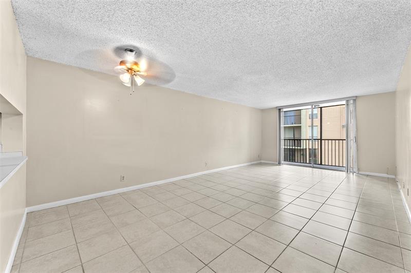 Image 4 of 26 For 7173 Orange Dr  217b