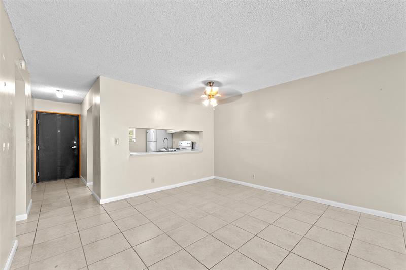 Image 7 of 26 For 7173 Orange Dr  217b