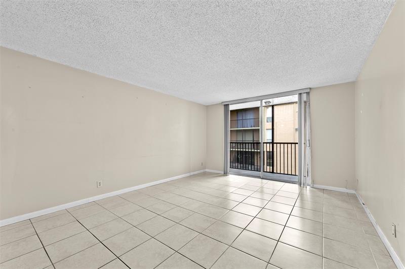 Image 8 of 26 For 7173 Orange Dr  217b