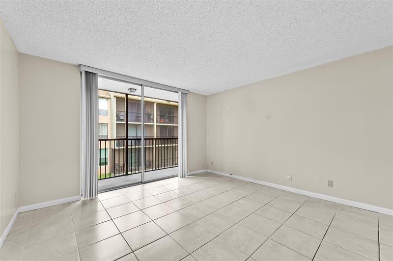 Image 9 of 26 For 7173 Orange Dr  217b