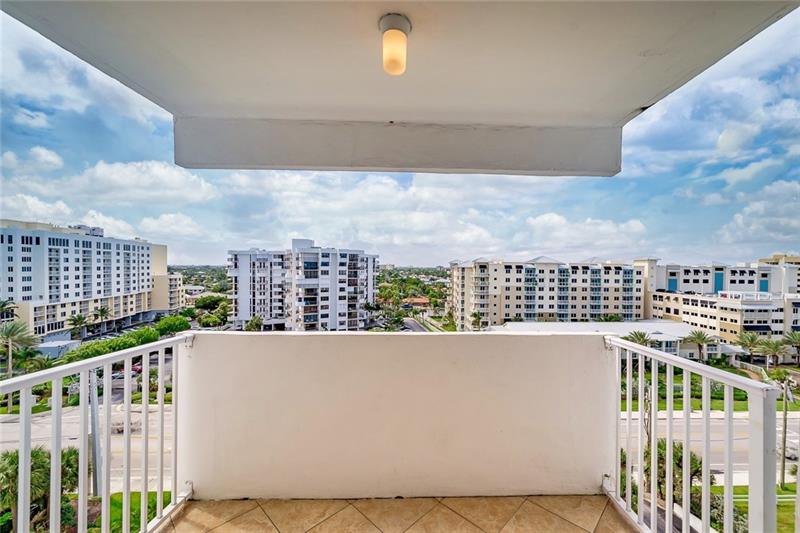 Image 30 of 58 For 1360 Ocean Blvd  905