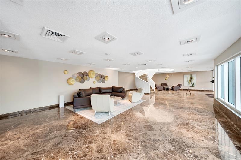 Image 50 of 58 For 1360 Ocean Blvd  905