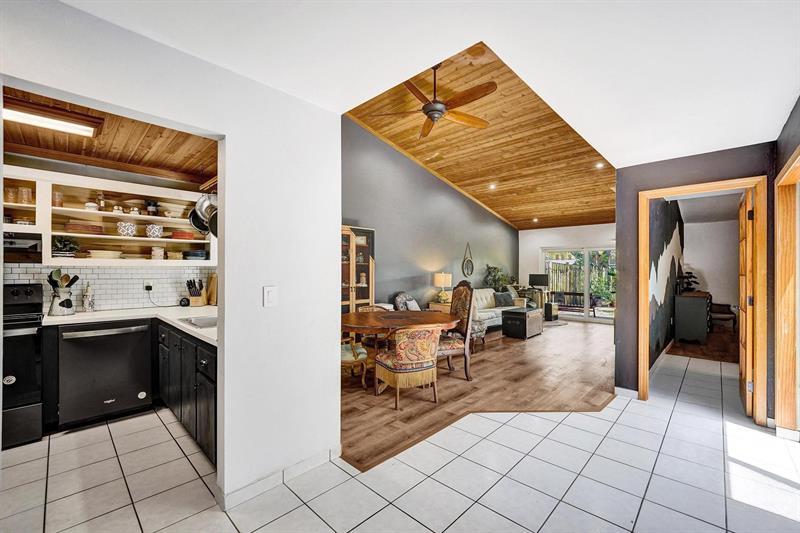 Image 16 of 71 For 2455 37th Ave