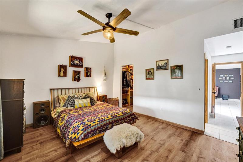 Image 40 of 71 For 2455 37th Ave