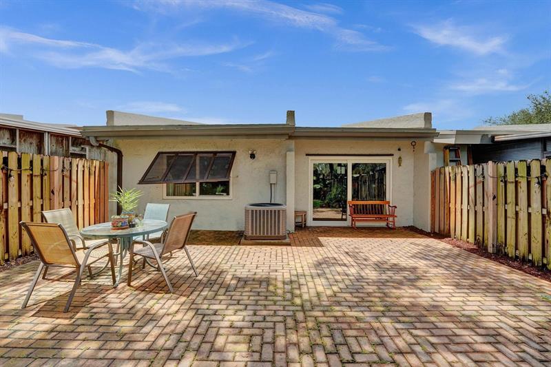Image 62 of 71 For 2455 37th Ave