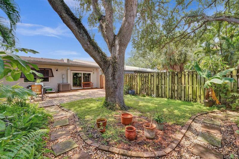 Image 64 of 71 For 2455 37th Ave