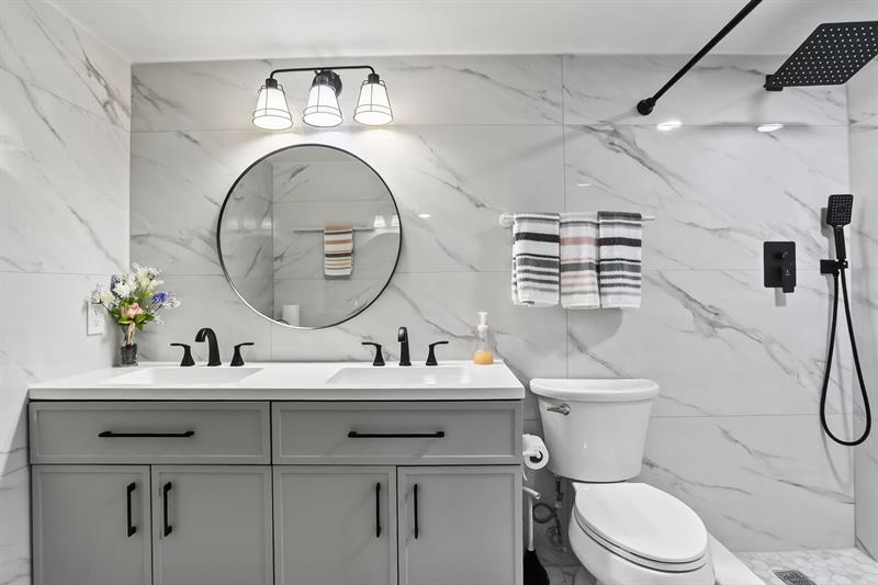 Image 27 of 50 For 2403 Antigua Cir  B2