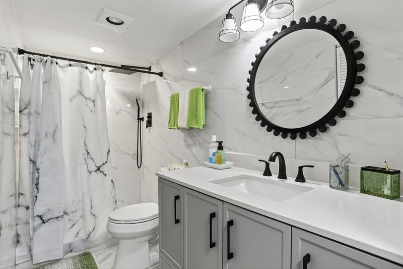 Image 29 of 50 For 2403 Antigua Cir  B2