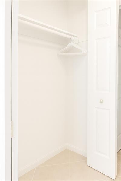 Image 15 of 26 For 4001 Hillcrest Dr  407