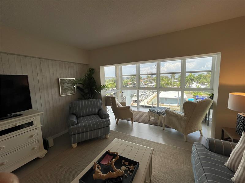 Image 12 of 40 For 1481 Ocean Blvd  415-a