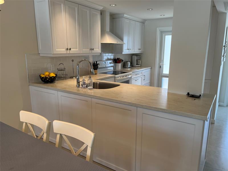 Image 14 of 40 For 1481 Ocean Blvd  415-a