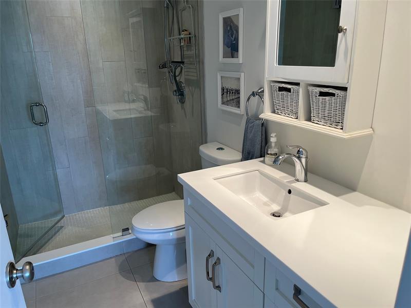 Image 21 of 40 For 1481 Ocean Blvd  415-a