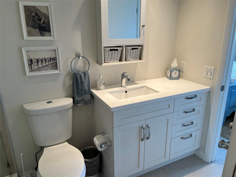 Image 22 of 40 For 1481 Ocean Blvd  415-a