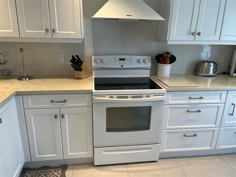 Image 33 of 40 For 1481 Ocean Blvd  415-a
