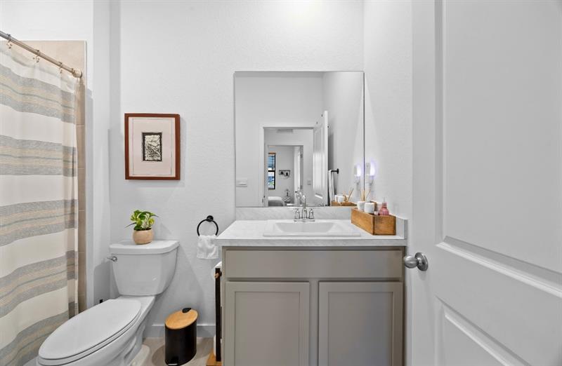 Image 18 of 39 For 369 8th Ct  