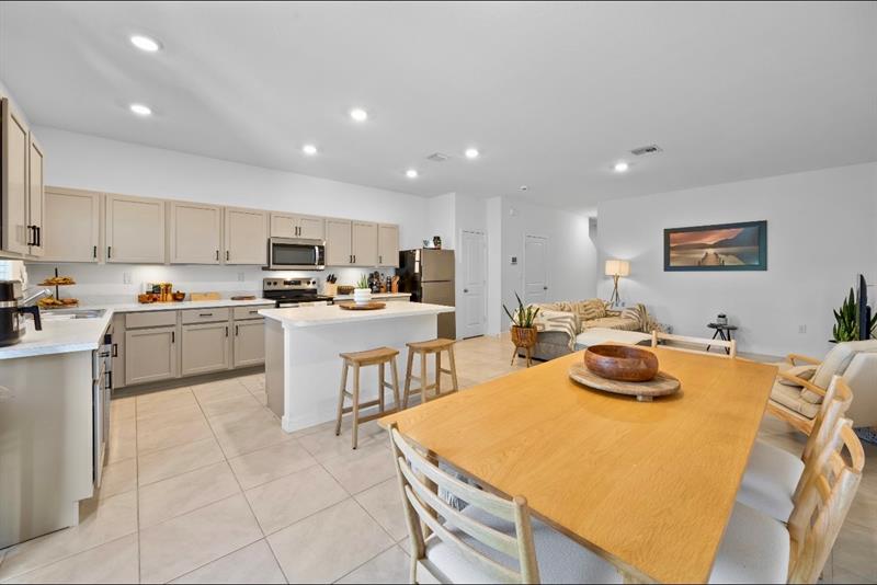 Image 8 of 39 For 369 8th Ct  