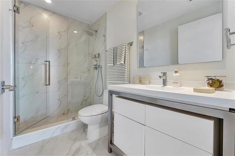 Image 14 of 34 For 2000 Metropica Way  2501