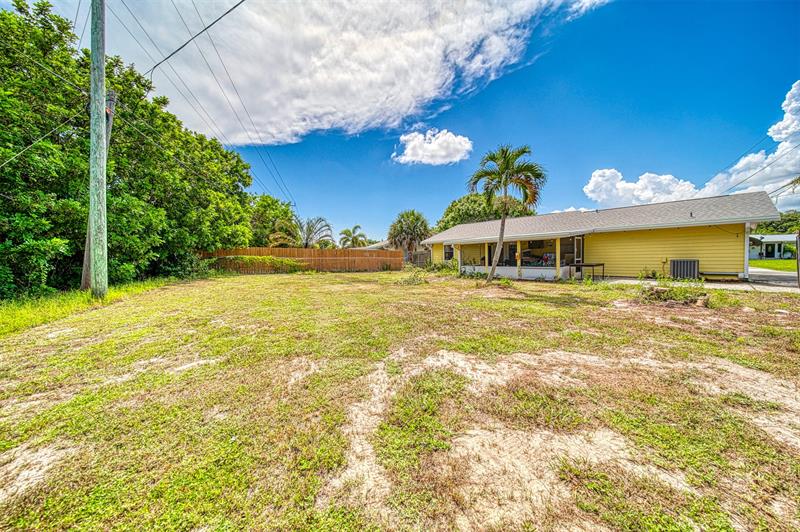 Image 19 of 20 For 1489 23rd Terrace