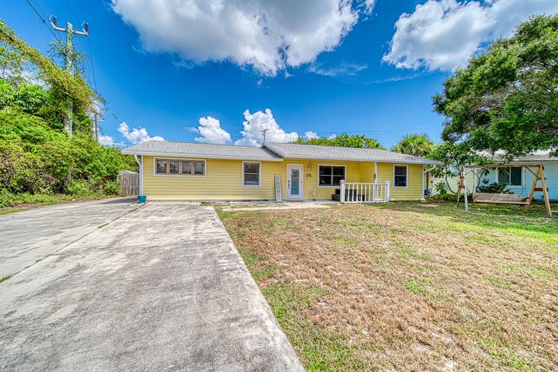 Image 3 of 20 For 1489 23rd Terrace