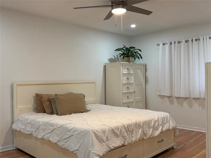 Image 14 of 66 For 6314 Longboat Ln  203