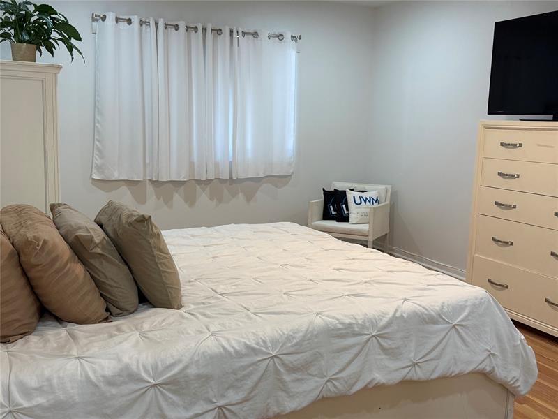 Image 26 of 66 For 6314 Longboat Ln  203
