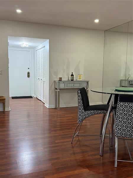 Image 52 of 66 For 6314 Longboat Ln  203