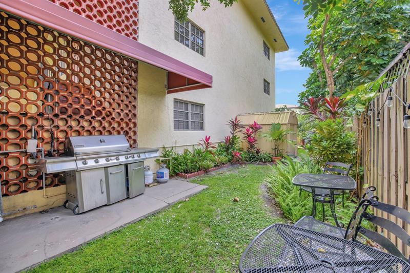 Image 19 of 39 For 917 16th Ave  7