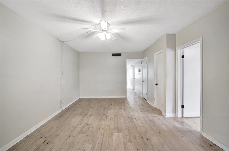 Image 27 of 39 For 917 16th Ave  7