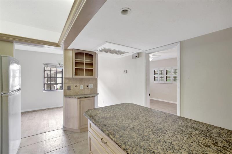 Image 29 of 39 For 917 16th Ave  7