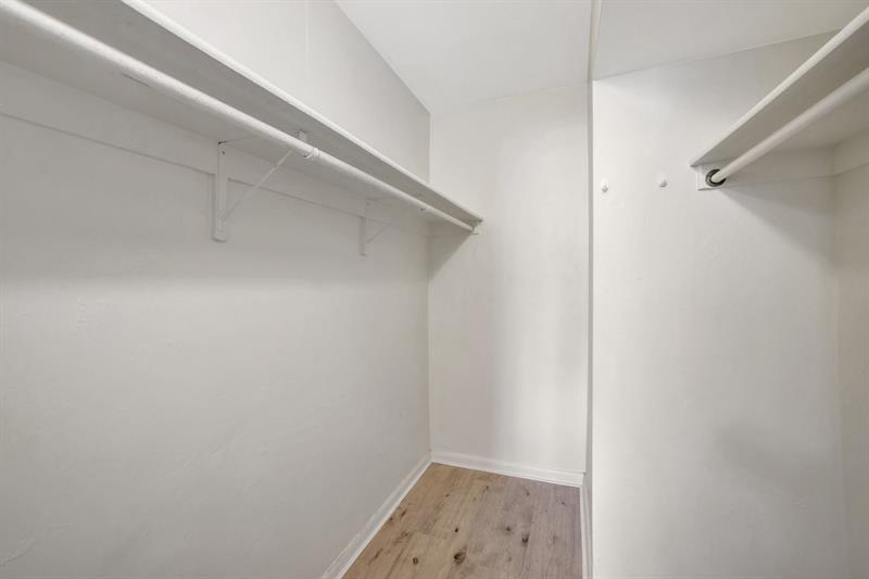 Image 36 of 39 For 917 16th Ave  7