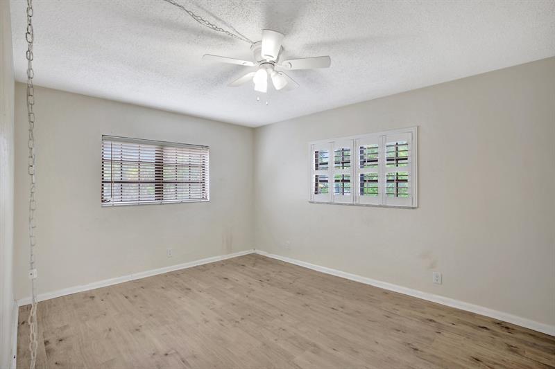 Image 9 of 39 For 917 16th Ave  7