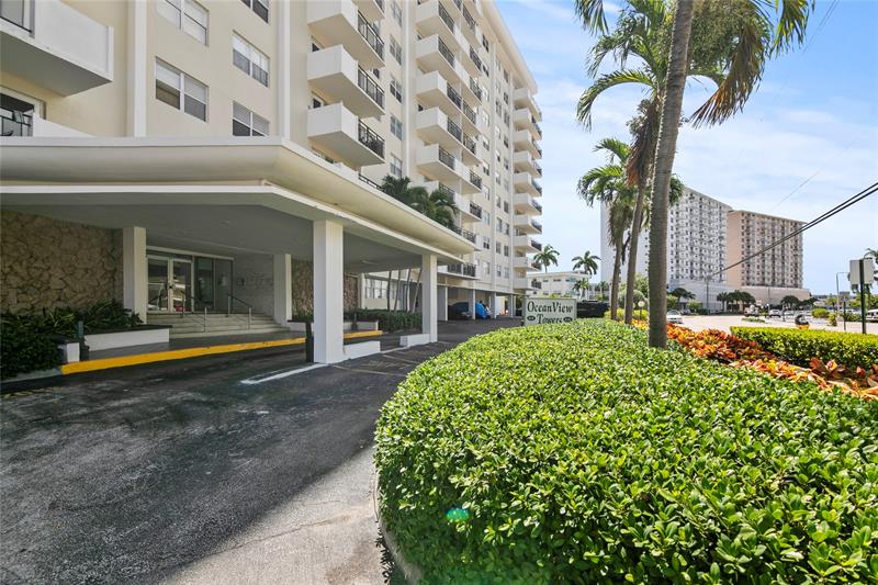 Image 27 of 31 For 401 Golden Isles Dr  1102