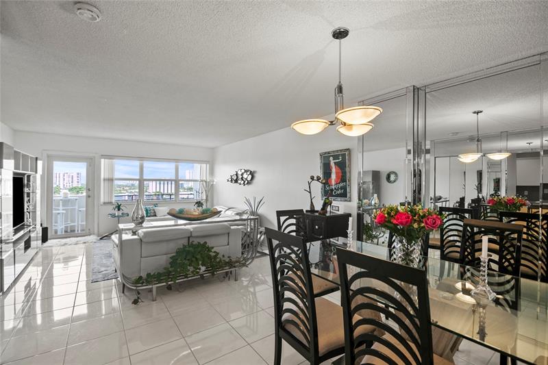 Image 8 of 31 For 401 Golden Isles Dr  1102