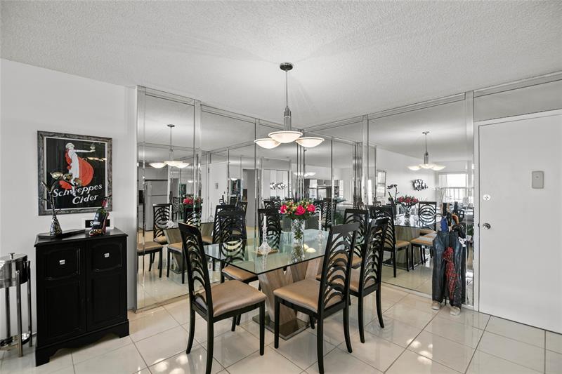 Image 9 of 31 For 401 Golden Isles Dr  1102