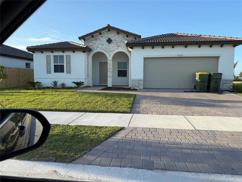 Image 3 of 3 For 2325 29th Ct.