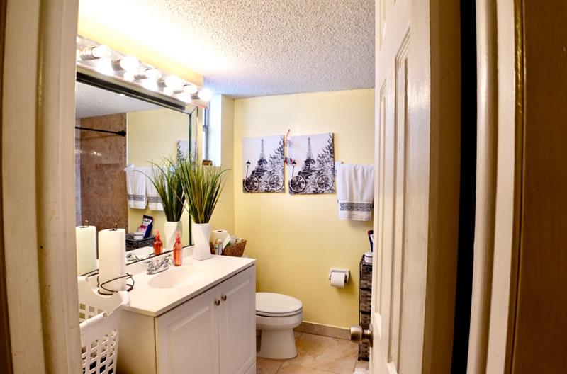Image 11 of 16 For 10701 Royal Palm Blvd  14