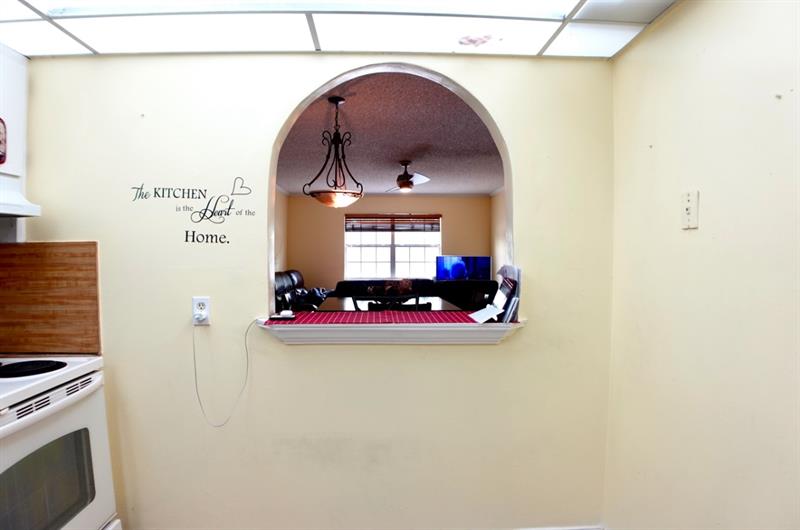Image 13 of 16 For 10701 Royal Palm Blvd  14