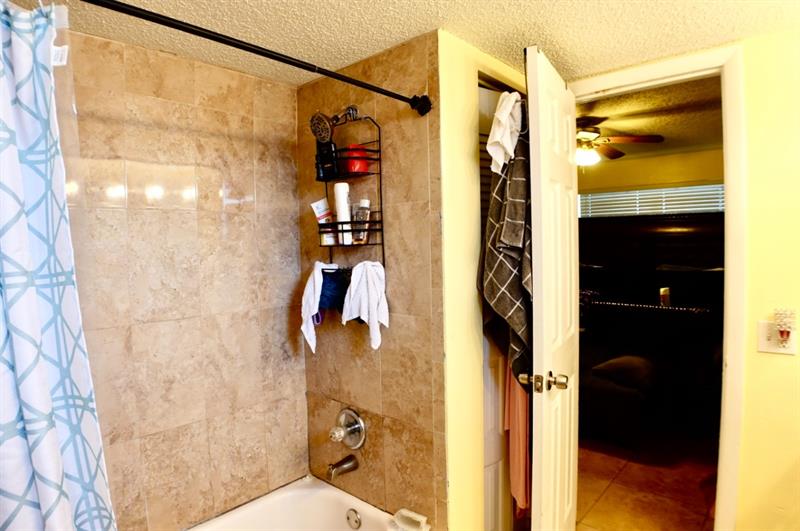 Image 9 of 16 For 10701 Royal Palm Blvd  14