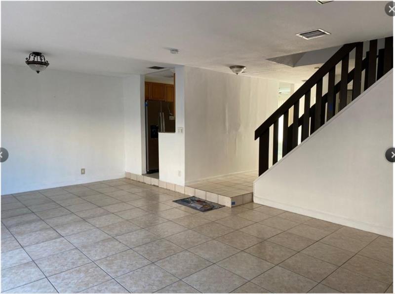 Image 7 of 13 For 8233 8th Ct  