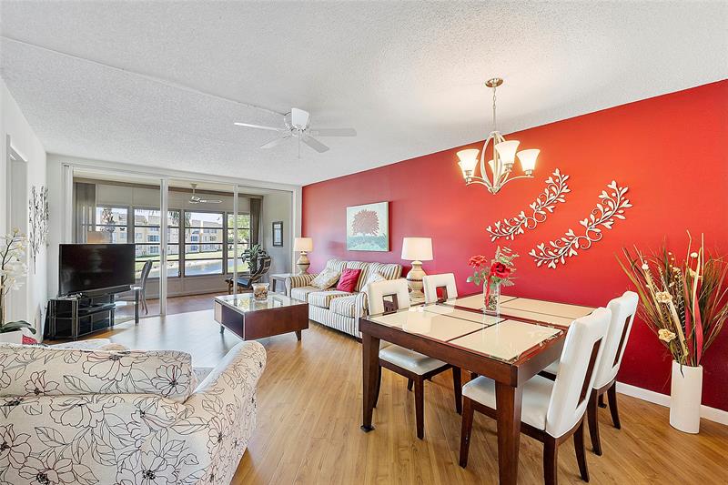 Image 9 of 19 For 6051 61st Ave  202