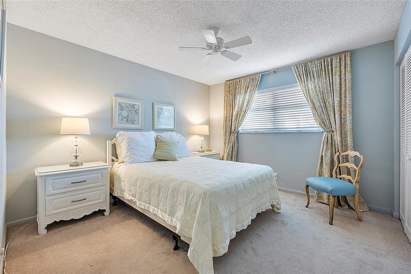 Image 11 of 17 For 6080 44th St  214