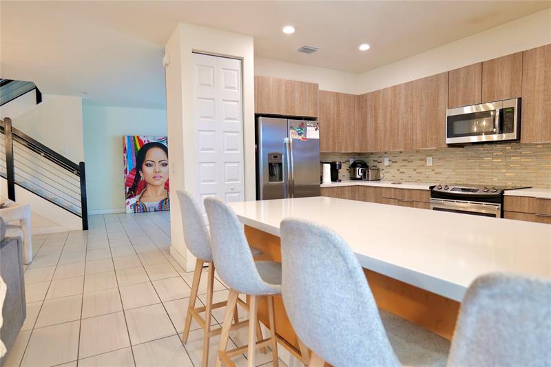 Image 10 of 32 For 7911 105th Ave  7911